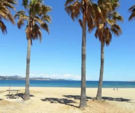 Idéalement situé, appartement vue mer, accès plage