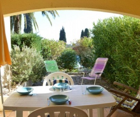Appartement Le Lavandou, 1 pièce, 4 personnes - FR-1-251-269