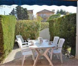 Appartement Le Lavandou, 2 pièces, 6 personnes - FR-1-251-28