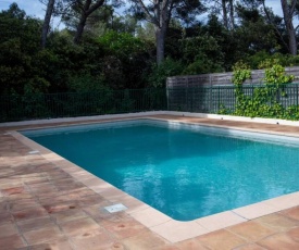 petite villa au calme - piscine en copropriété, terrasse, mer