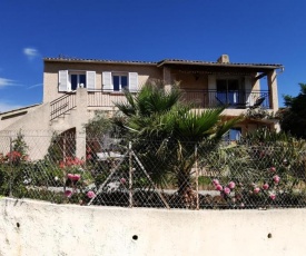 1st floor - 3-bedrooms - very quiet