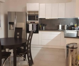 3 p Antibes city center, close to the beach ***