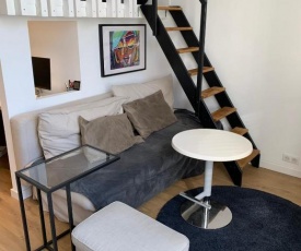 Design apt near the CROISETTE