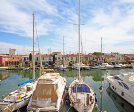 Apartment in Port Grimaud sleeps 4