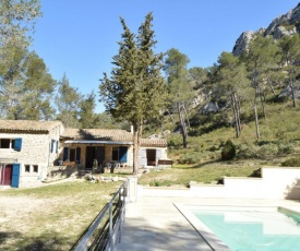ACCENT IMMOBILIER - Mas du Rock, St Rémy, 8 pers, piscine