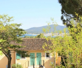CHEZ ADRIANA studio cosy VUE sur le golfe de Saint-Tropez