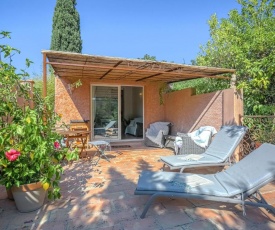 Cozy Holiday Home in Grimaud with Beach nearby