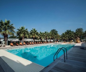 Holiday Marina Resort