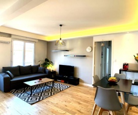 BNB Renting bright design flat center of Antibes