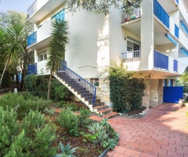 Breathtaking 2br with terrace close to beaches