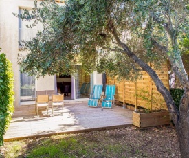 Calm and sunny AC house with terrace and garden in Antibes - Welkeys