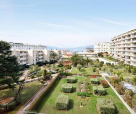 Grand Appartement avec vue mer proche du centre