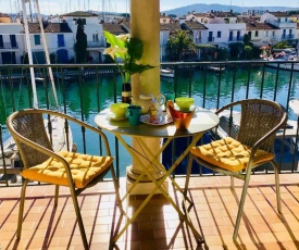 Port-Grimaud Romantique (newly renovated)