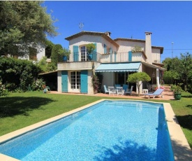 Charming villa with pool 300 m from the Pinède and the sea in Juan-les-Pin