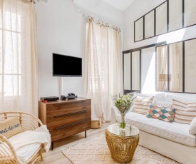 GuestReady - Stunning Mezzanine Apartment in the Heart of Cannes