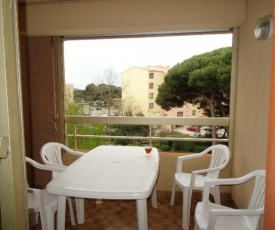 Appartement Hyères, 2 pièces, 4 personnes - FR-1-335-58