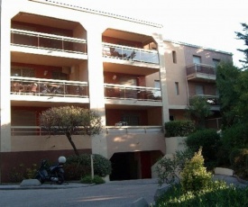 Appartement Hyères, 3 pièces, 4 personnes - FR-1-335-91