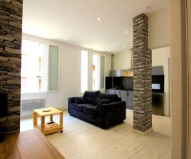 Grand studio proche des plages de Juan les pins