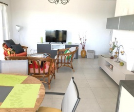 Appartement de 2 chambres a Hyeres avec magnifique vue sur la mer et terrasse amenagee