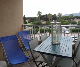 Appartement Hyères, 1 pièce, 4 personnes - FR-1-335-139