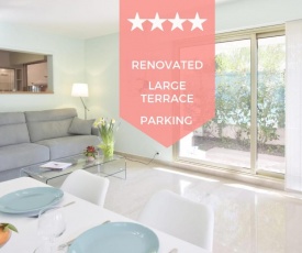 Ideal for small families Garden level comfortable close to shopping!
