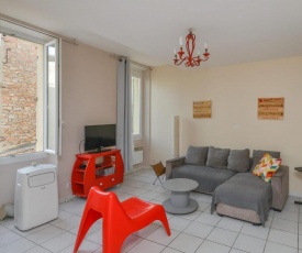 Charming and calm 1br flat at the heart of Hyères Old Town - Welkeys