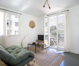 Lumineux appartement dans le centre d'Antibes avec parking