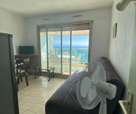 Lumineux T2 Blue Beach avec piscine