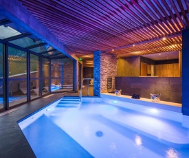 Anova Hotel & Spa