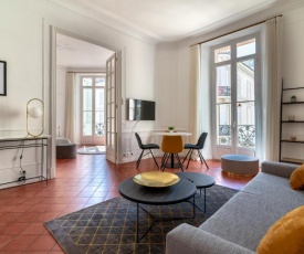 La Guitare 22 - Spacious 1 BR apartment in the center of Cannes, right behind Grand Hotel