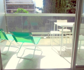 logement climatisé à Juan les Pins dans résidence avec piscine
