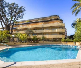 Lovely apartment pooltennis court in the heart of Juan-les-Pins