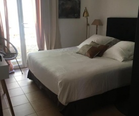 Appartement Antelissa 5 minutes du centre de saint- tropez et plages Tahitie