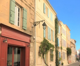 Coquet appartement rénové pour 4 personnes WIFI CLIM TV