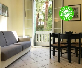 4 PEOPLE - Flat close to railway station and sea