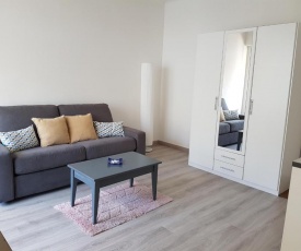 9 Avenue de Carras