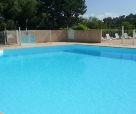 Appartement de 2 chambres a Sainte Maxime avec magnifique vue sur la mer piscine partagee terrasse amenagee a 500 m de la plage