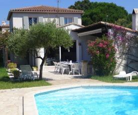 Holiday Home l'Oursinade