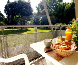 Le petit nid douillet du Parc arboré, parking privé couvert, terrasse