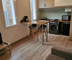 APPARTEMENT T2 SUR LE PORT LA CIOTAT