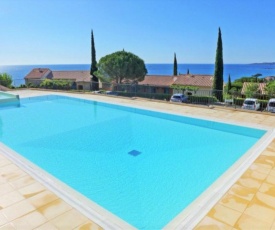 Appartement Sainte-Maxime, 1 pièce, 4 personnes - FR-1-226-454