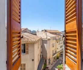 Bright studio in the historic centre of La Ciotat - Welkeys