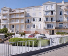 Grand Hotel