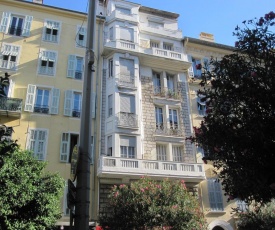 Appartement Au Centre De Nice