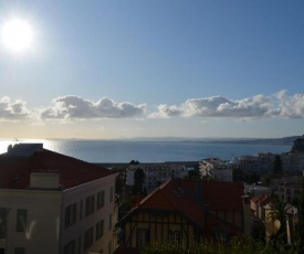 Appartement d'époque Vue Mer 5 personnes avec parking quartier du Port à Nice