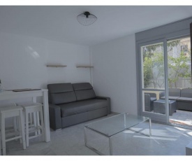 Apt 2 Pers. 200m de la mer+Parking