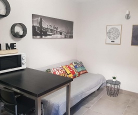 Comfortable studio 10 minutes from the Palais des Papes