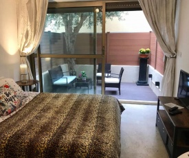 BEACH FLAT