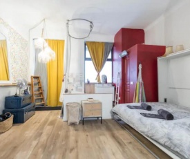 Beautiful Design Apartment in Nice with a large bathtub