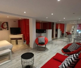 Studio 37 m2 rez-de-jardin dans une maison privative